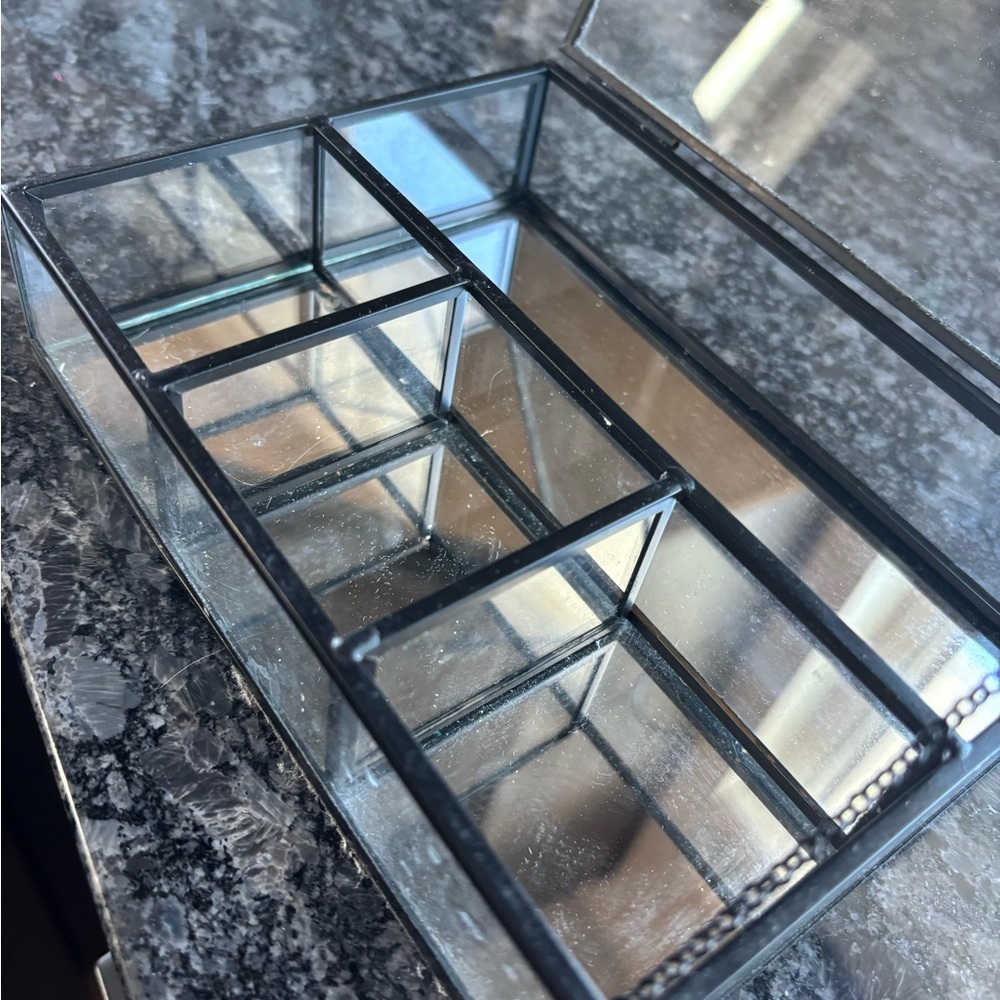 Glass Jewelry/Storage Box/Organizer - Picture 2 of 4